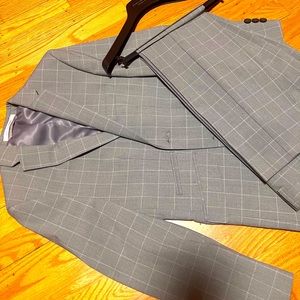 Marc New York, Boy, light gray, plaid suit. Size 9.